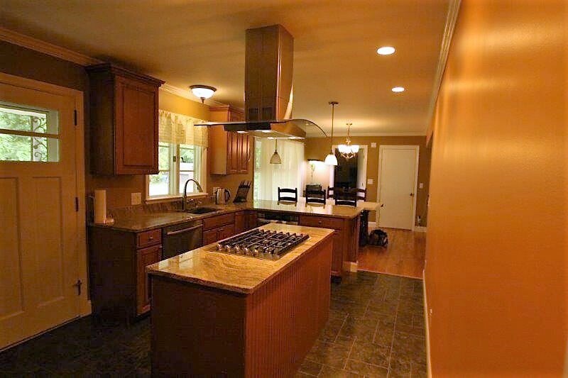 Hermosa cocina - 61 Cornell Blvd