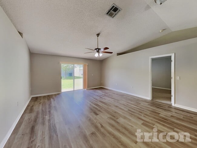 Building Photo - 10414 Song Sparrow Ln