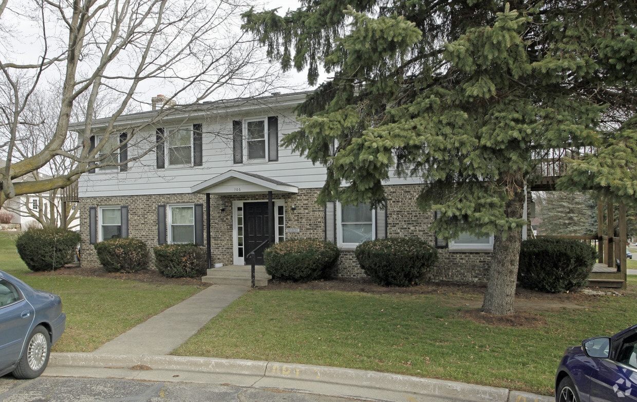 Primary Photo - 106 Waldmar Ct
