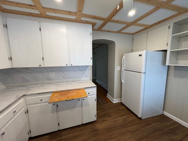 Building Photo - 23 N Grant St