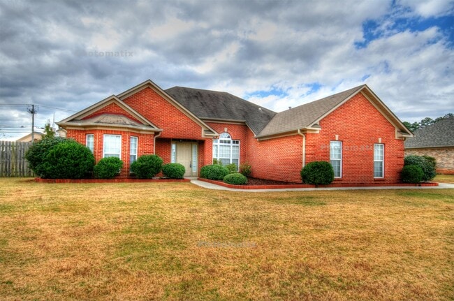 Foto del edificio - 176 Timber Oak Rd