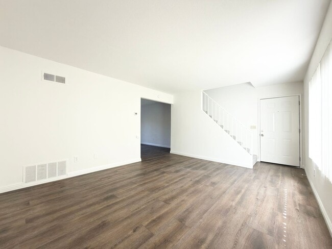 Building Photo - 2140 Via Camino Verde