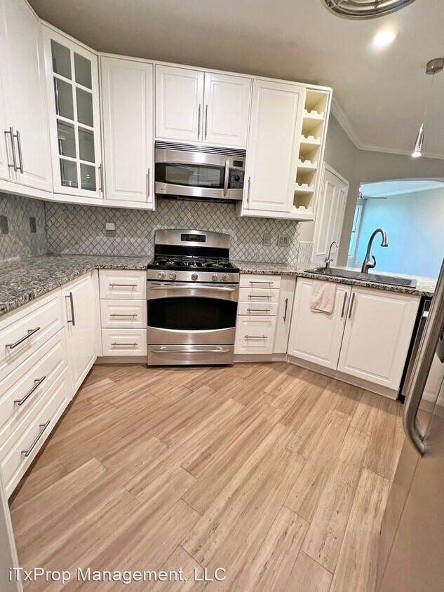 Primary Photo - 2 br, 2 bath House - 500 Waters Edge #139