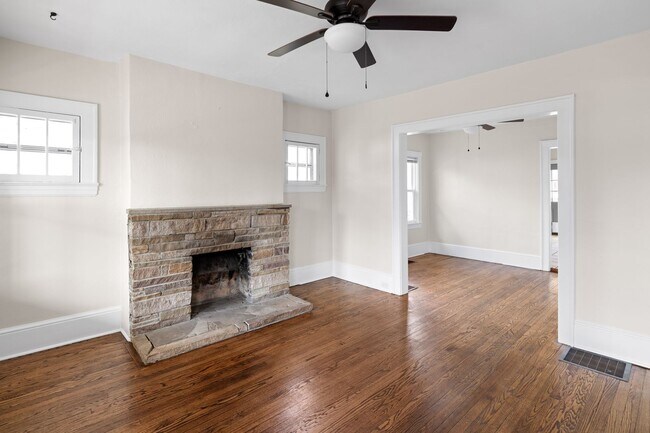 Foto del edificio - Updated West Asheville Bungalow
