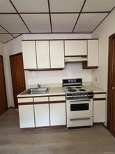 Building Photo - 55-12 Van Cleef St