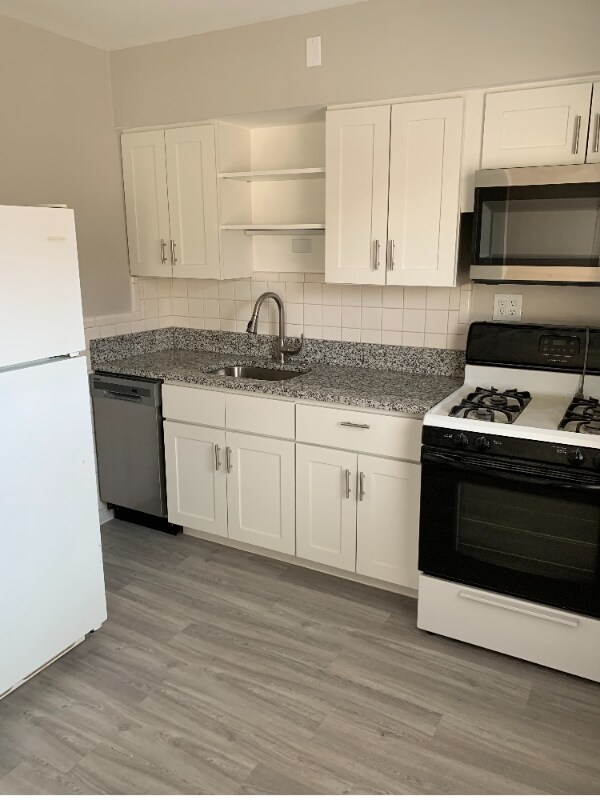 Foto principal - 6213 Nagel Ave