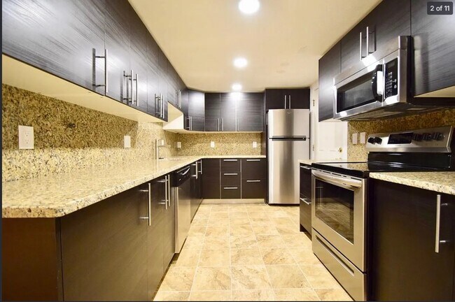 Foto del edificio - 73 Thatcher St