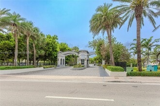 Building Photo - 231 Poinciana Island Dr