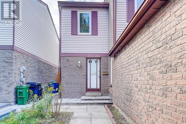 Photo du bâtiment - 48 Green Spring Dr