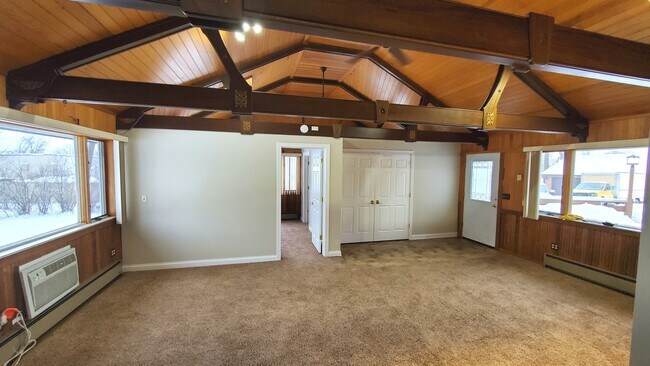 Building Photo - 1212 Butterfield Rd