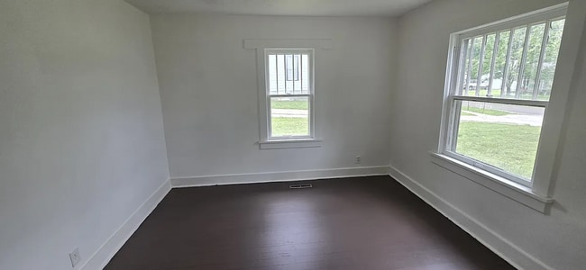 Building Photo - 2062 N Albertha Ave