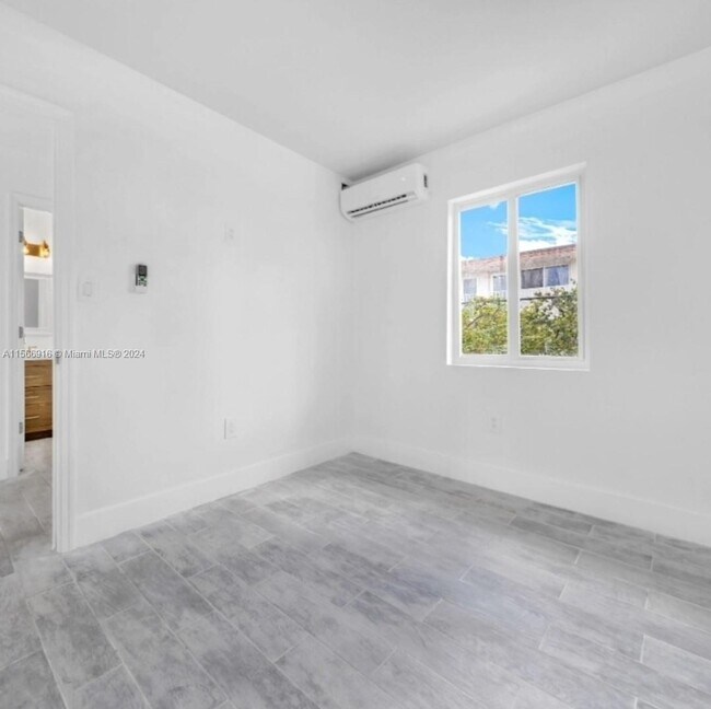 Building Photo - 3745 NW 22nd Ct