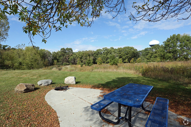 Picnic area - Highland Ridge