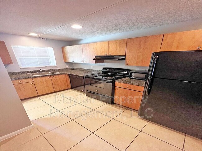 Foto del edificio - 2221 NW 58th Terrace
