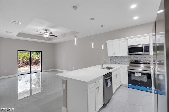 Foto del edificio - 726 Newhall St E