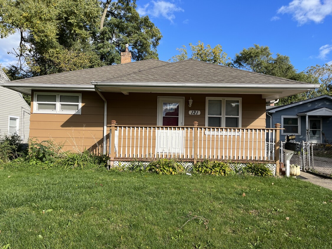121 S Martin Ave, Waukegan, IL 60085 House Rental in Waukegan, IL