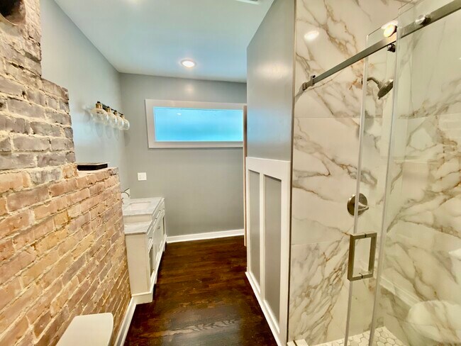 Photo - 3105 Idlewild Dr House