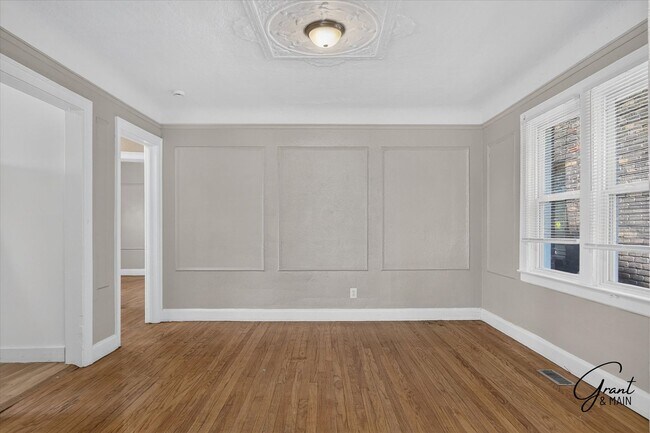 Building Photo - 17127 Roselawn St