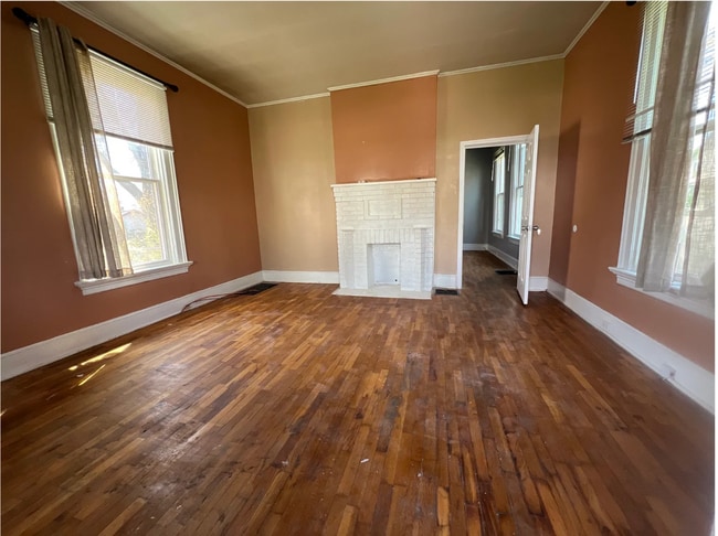 Building Photo - Charming Norwood 3-Bed Gem with Updated Bath, Large Kitchen, and Backyard – Minutes to Xavier & D...