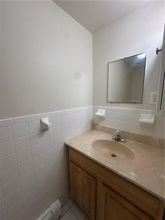 Foto del edificio - 2338 Dean St