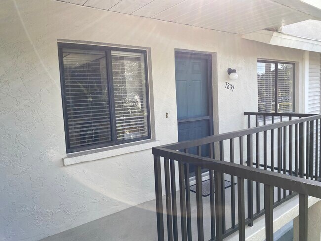 Building Photo - 7837 Eagle Creek Dr