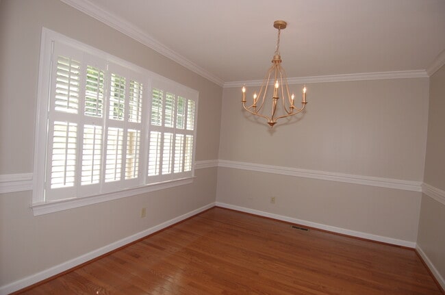 Building Photo - 926 Blenheim Dr
