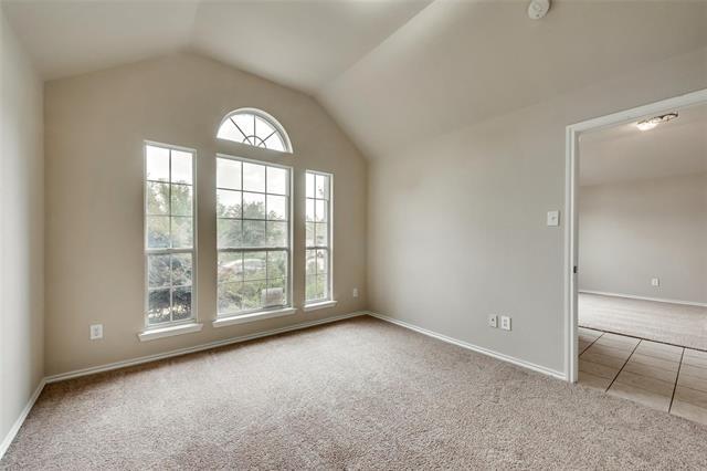 Building Photo - 3015 Cross Timbers Dr