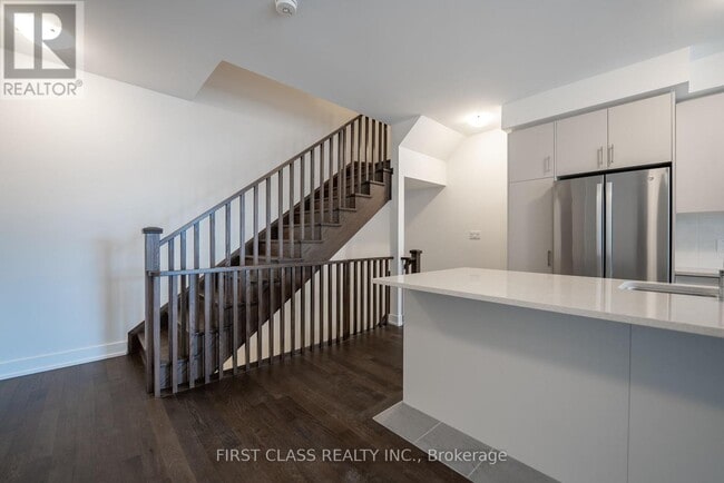 Building Photo - 1401 Courtleigh Trl