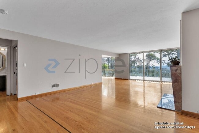 Foto del edificio - 115 Mendosa Ave