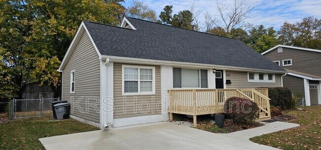 Building Photo - 3320 W Lewis Rd