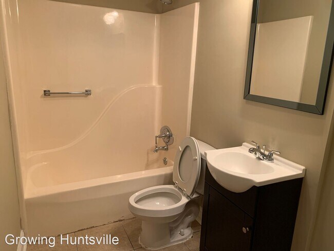 Building Photo - 4 br, 2 bath House - 3818 Crane Drive NE