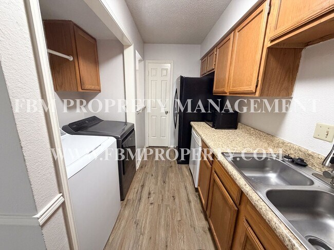Foto del edificio - 221 Highland Ave
