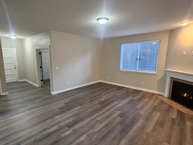 Building Photo - 5020 Madison Heights Ct SE