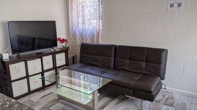 Foto del edificio - 2353 Dole St