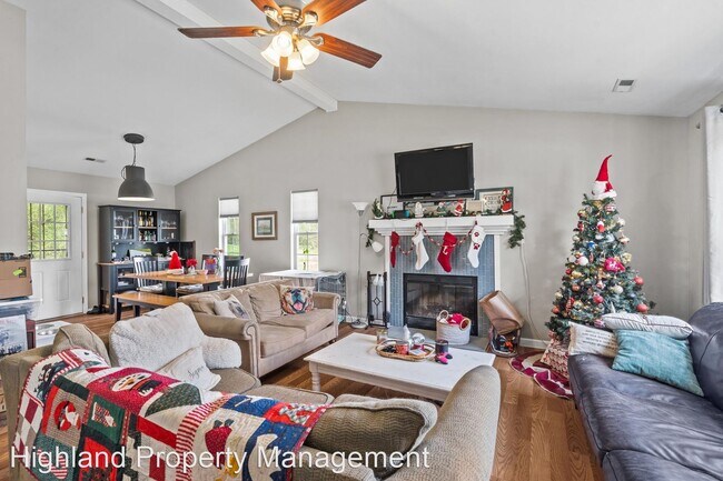 Foto del edificio - 3 br, 2 bath House - 2820 Red Adler Ct.
