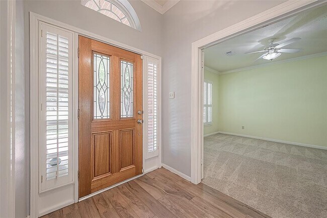 Foto del edificio - 16414 Avenfield Rd