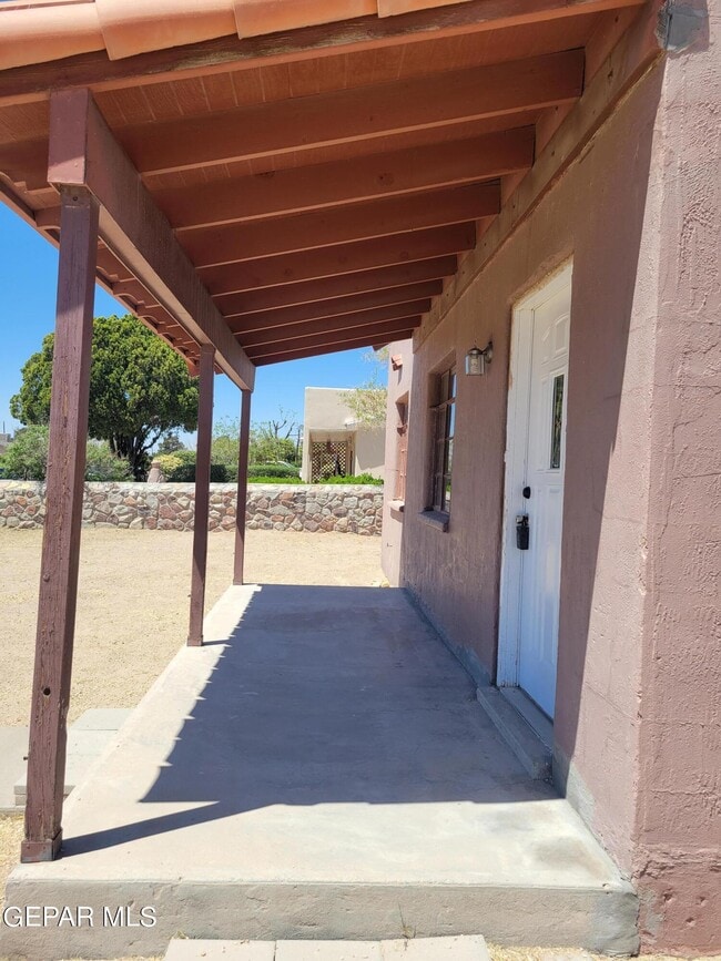 Building Photo - 7625 Hacienda Ave