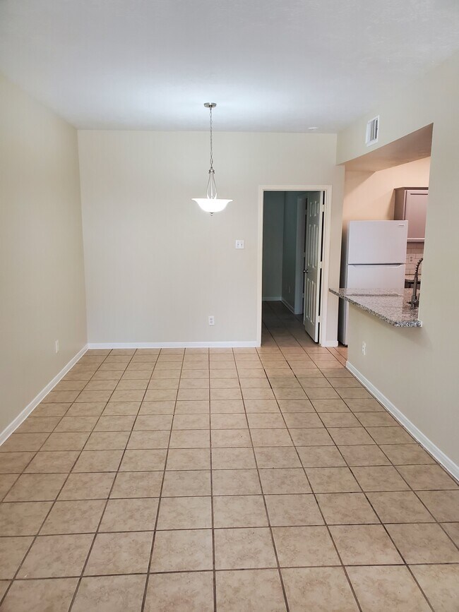 Sala de estar/comedor - 3725 Amos St