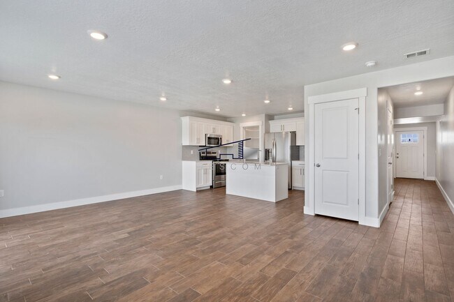Foto del edificio - Charming South Weber Townhome Available!