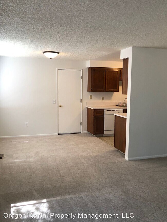 Foto del edificio - 2 br, 1 bath House - 18852B SW BUTTERNUT ST.