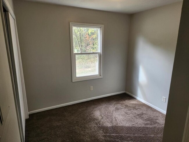 Building Photo - 1708 Tippecanoe Dr