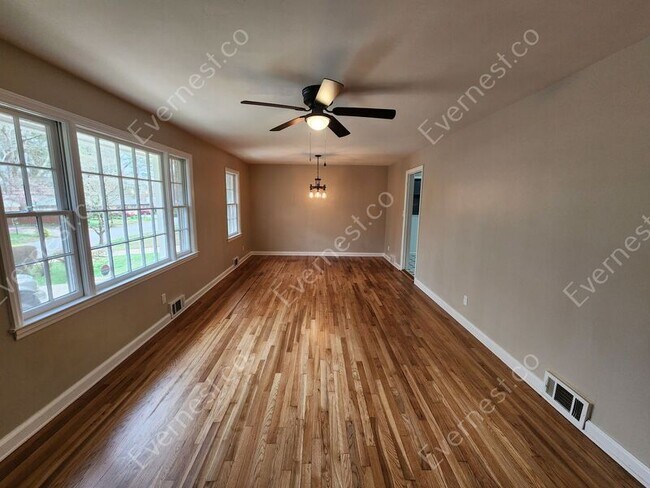 Building Photo - 2685 Harrington Dr
