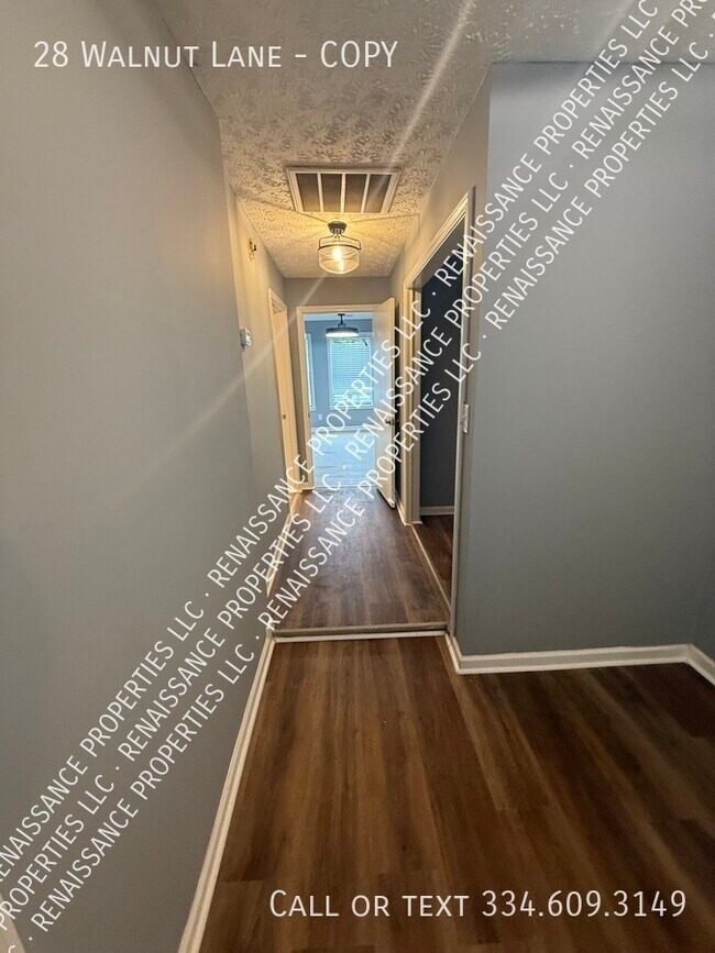 Foto del edificio - 28 Walnut Ln