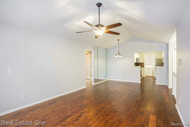 Building Photo - 44882 Marigold Dr