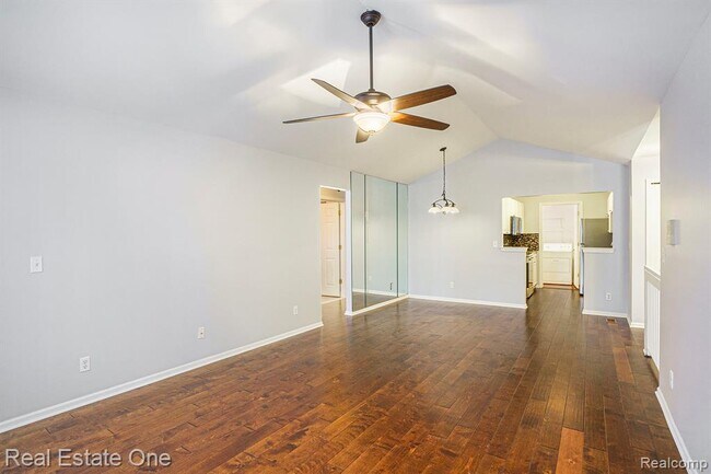 Foto del edificio - 44882 Marigold Dr