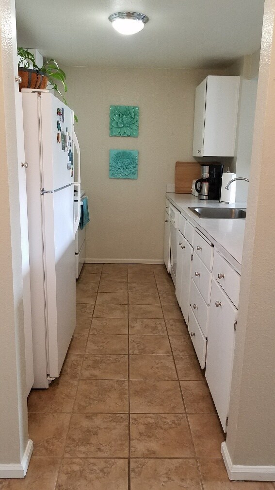 Galley kitchen - 949 N 35th St