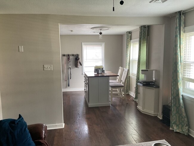 Foto del edificio - 1907 Kent Dr