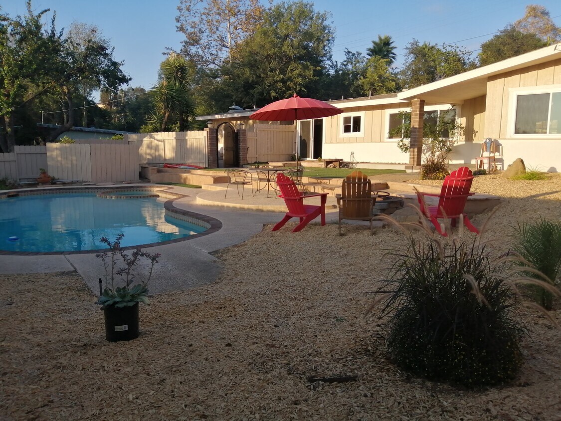 Primary Photo - 163 La Lomita Dr