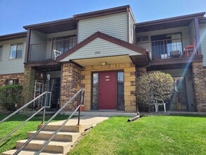 Building Photo - 203 Ski Ct