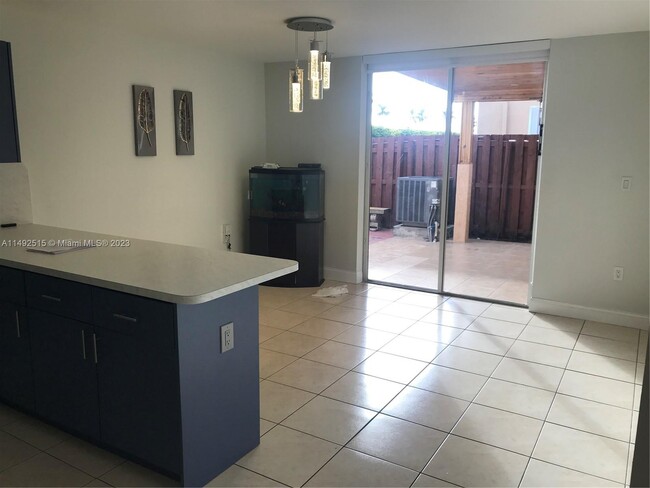 Building Photo - 8750 SW 158th Pl
